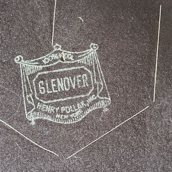 Vintage 40s/50s Glenover Brand Black Felt Beret with Pearl Accents on Top - Picture 7 of 7